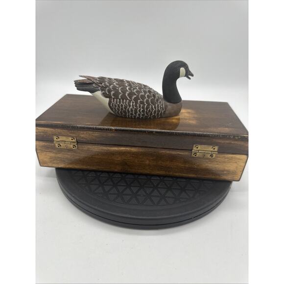 VTG Wooden Trinket Box With Painted Duck - Picture 3 of 9